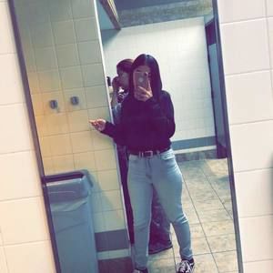 Meet your Posher, Kelly